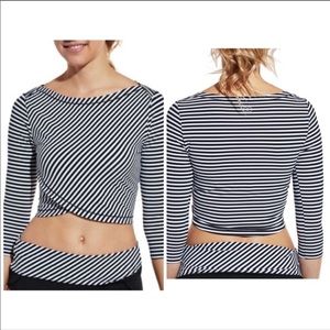 calia by carrie underwood women's plus size long sleeve zip up rash guard